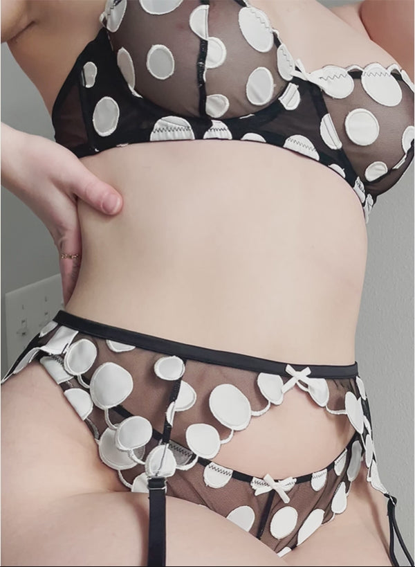 Polka Dot Embroidery Garter Belt-black | Fleur du Mal