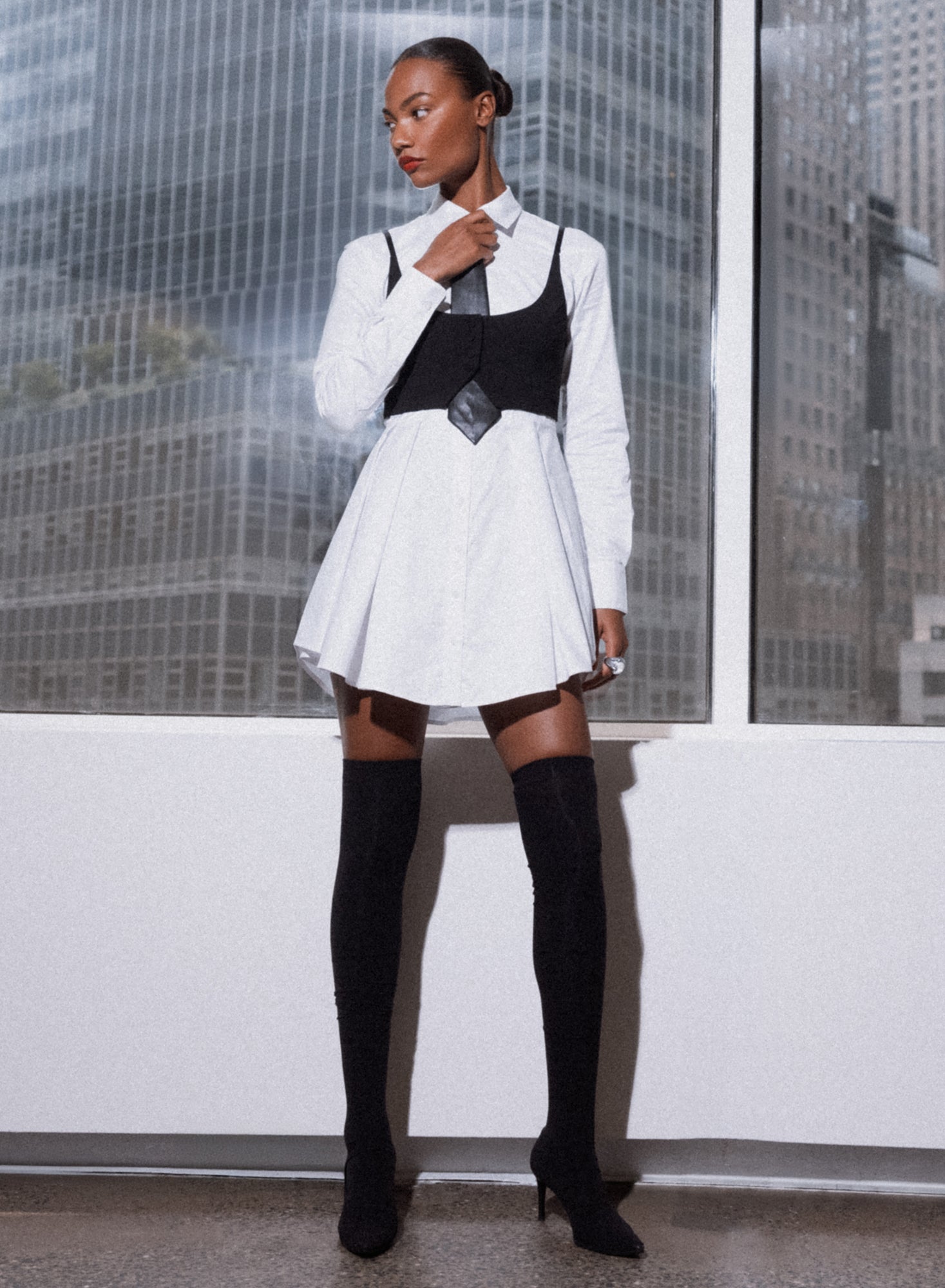 Zoe Dress in white-fleur du mal