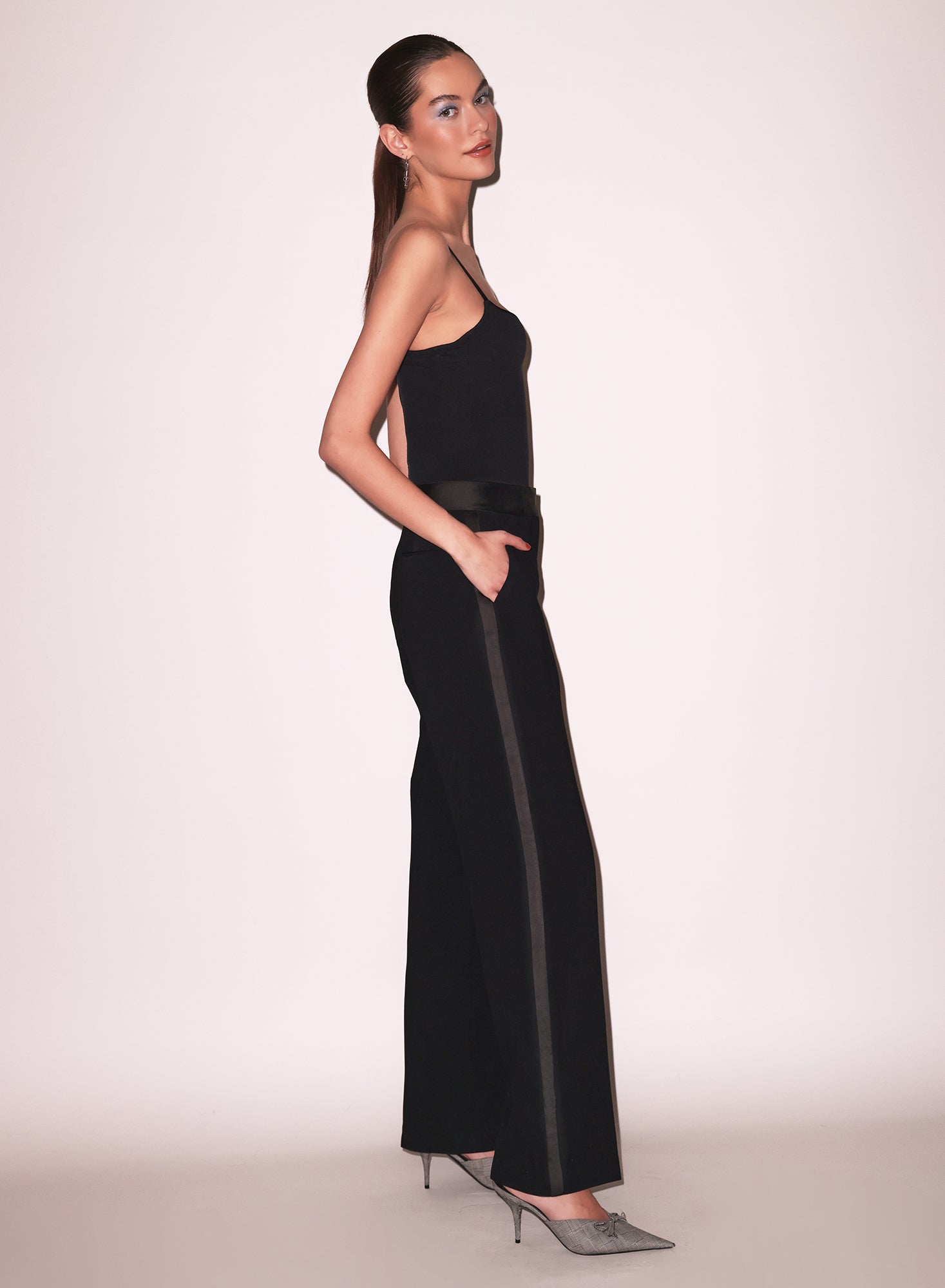 Jersey Built-In Bra Cami in black- fleur du mal