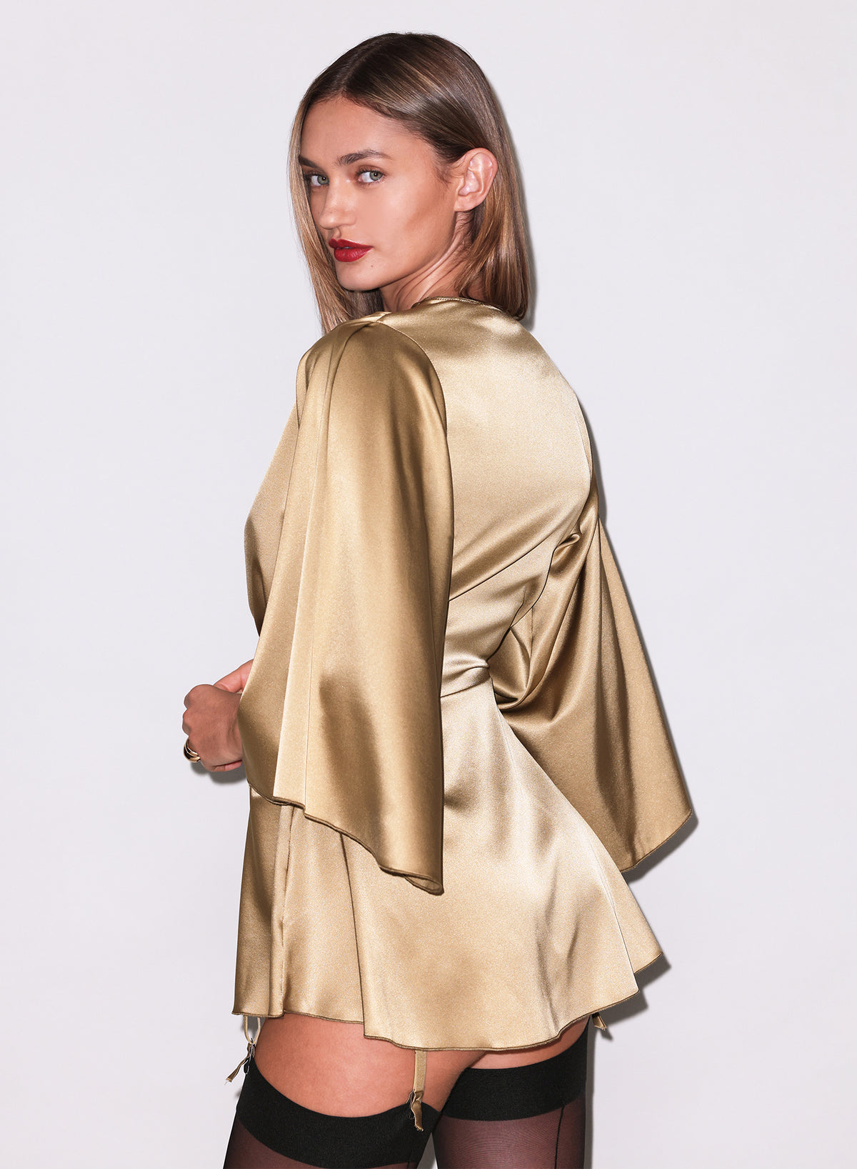 Gold Lily Embroidery & Angel Sleeve Robe Set -Fleur du Mal