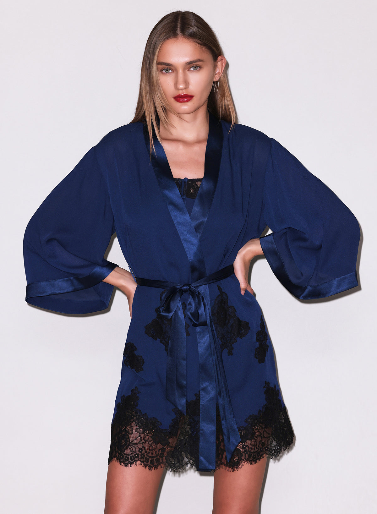 Juliet Lace Robe