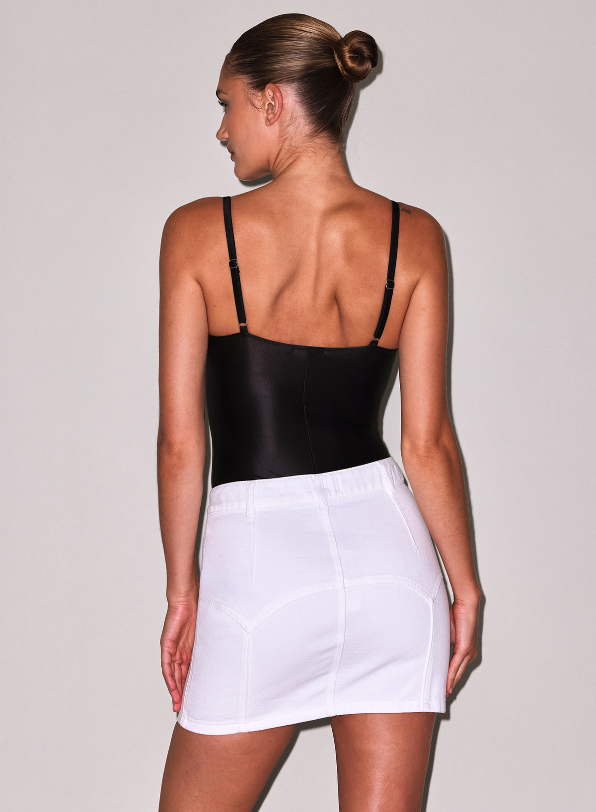 Le Gloss Wireless Bodysuit-black-flat