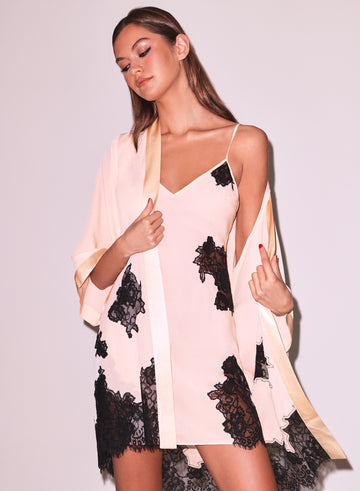 Honey peach - Lace Appliqué Robe | Fleur du Mal