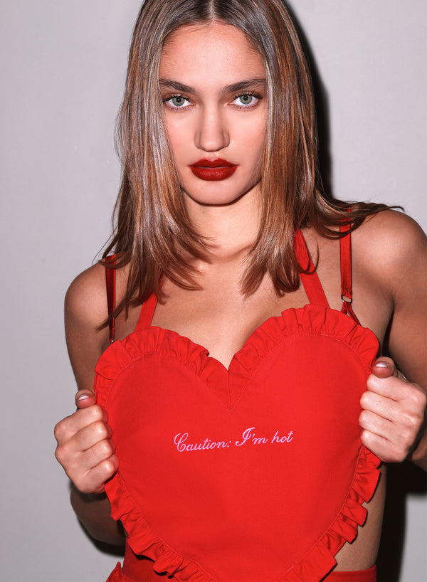 Rouge - Ruffle Heart Apron | Fleur du Mal
