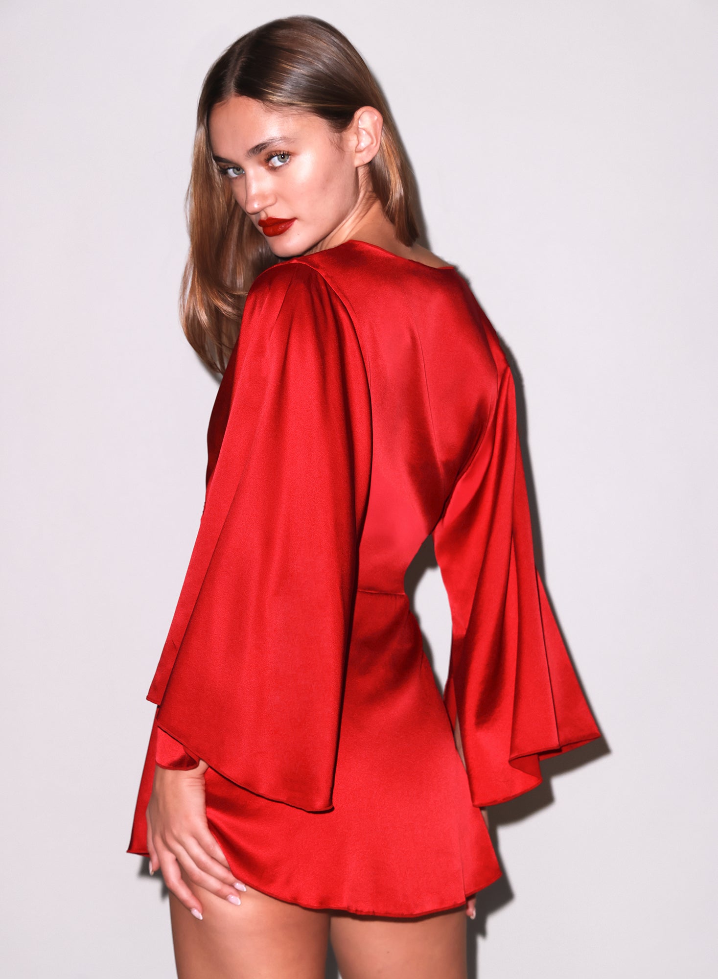Angel Sleeve Robe in red- Fleur du Mal