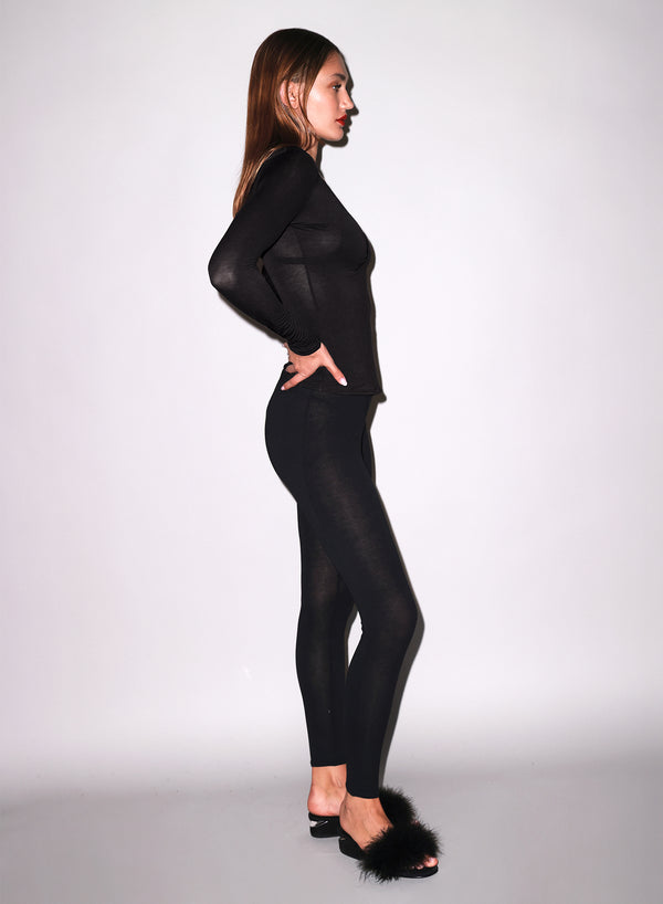 Black - Butter Soft V-Neck Tee | Fleur du Mal
