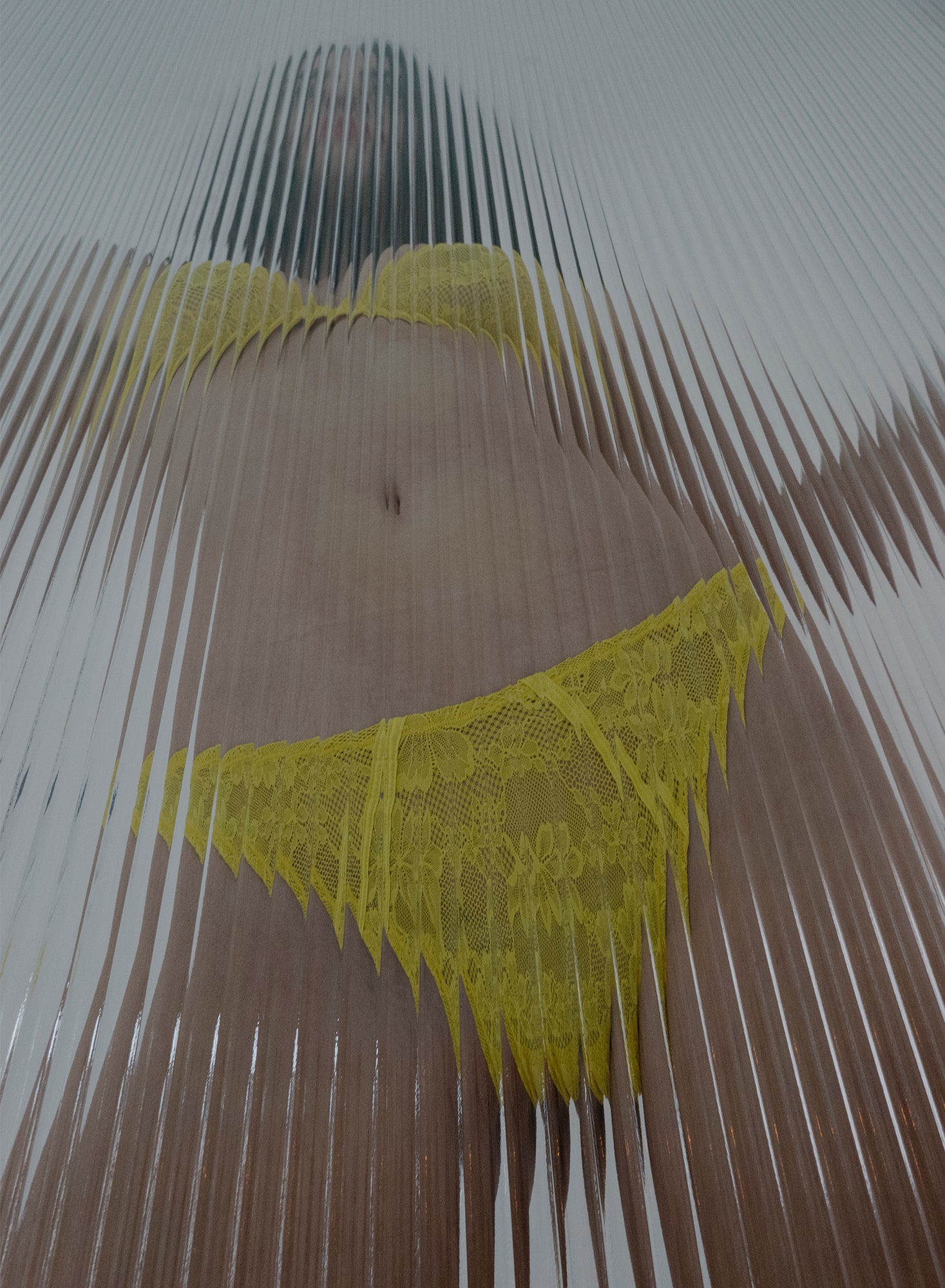 Le Stretch Lace Cheeky- lemon yellow-Campaign- Fleur du Mal