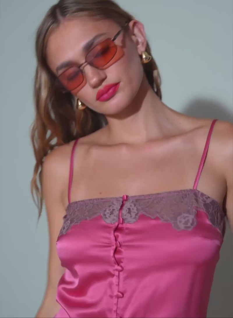 Juliet Button Slip-pink-Video 